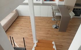 Arthome Holiday Apartment